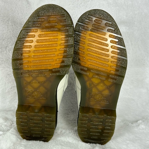 HP🎉NWT Dr Marten Adrian Tassle White Loafers - Picture 5 of 14